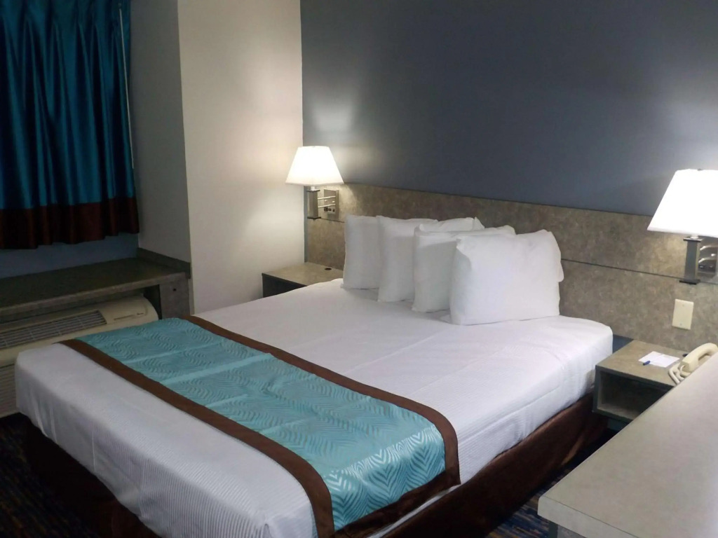 MJ INN and SUITES