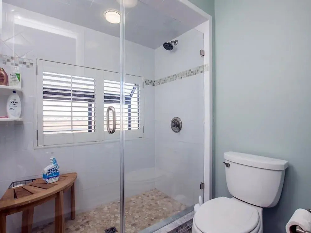 Heron Harbour 218-4