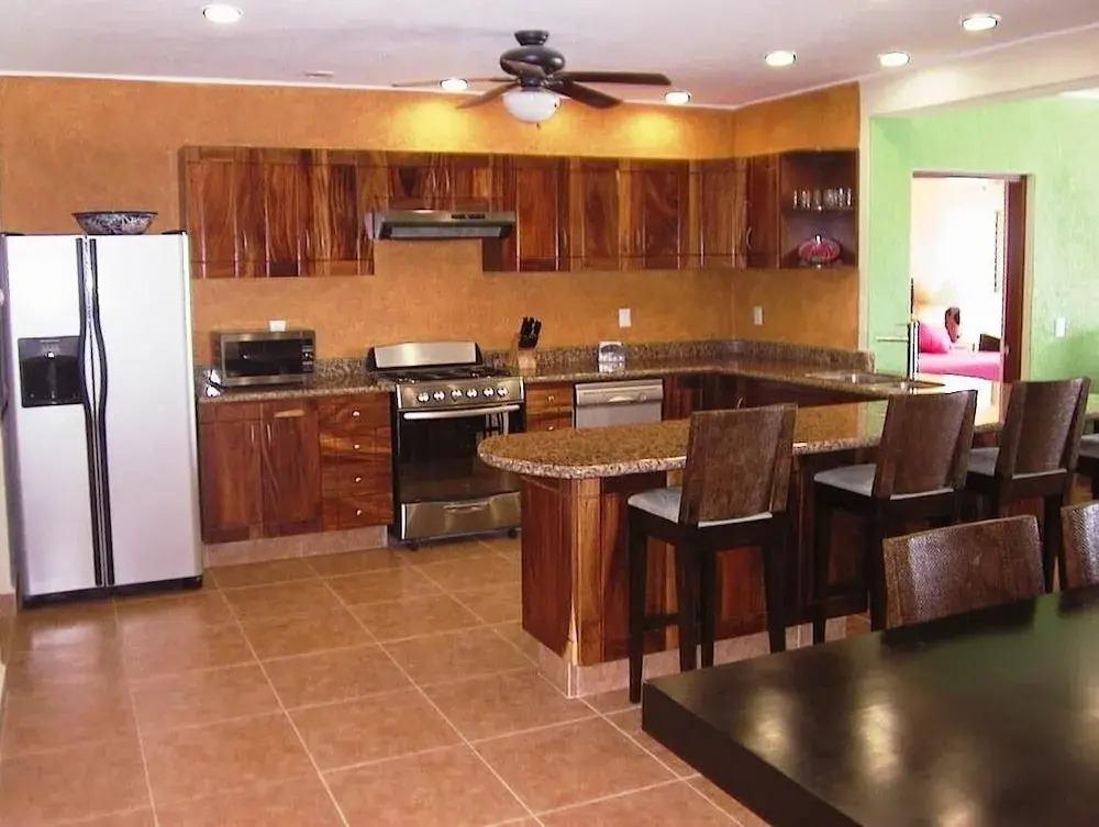 "absolute Beachfront Luxury Condo With Great Views!"