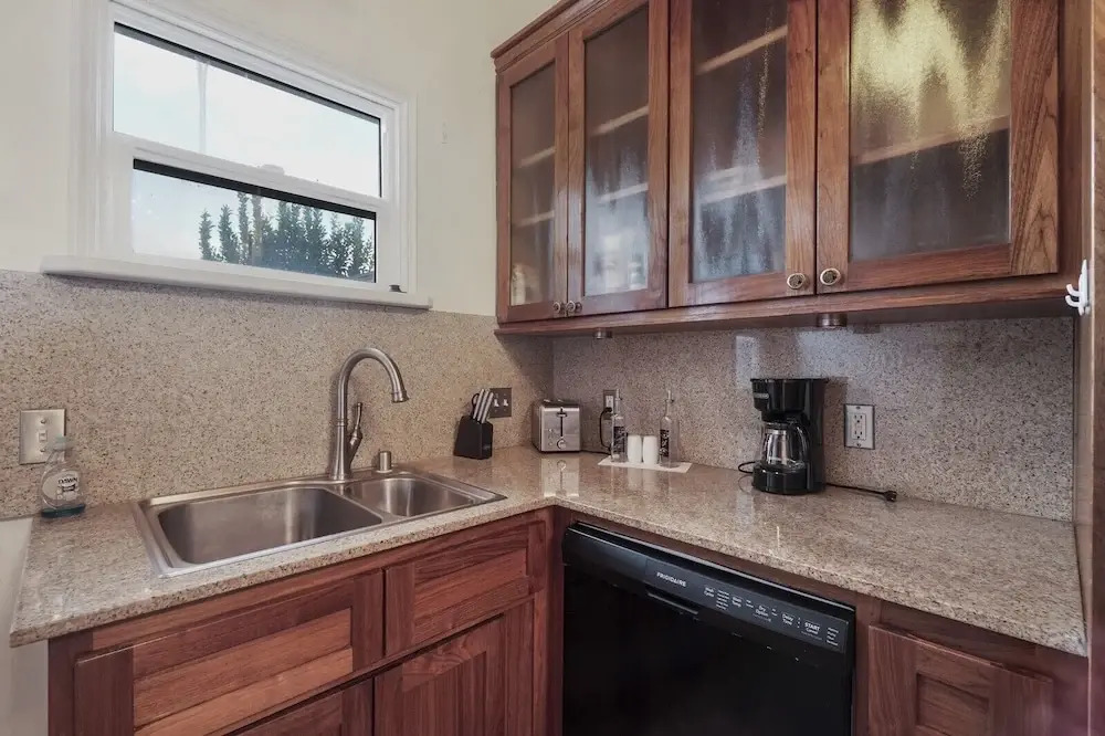 Sunny Studio Near Downtown San Jose