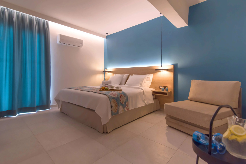 Mythic Summer Hotel