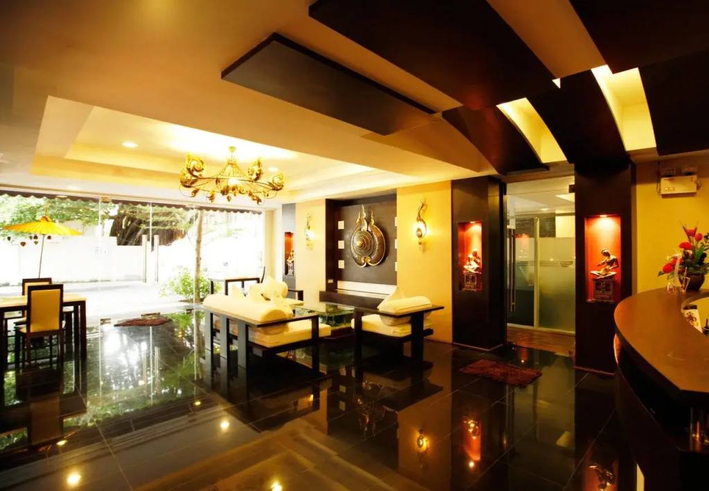 Mirth Sathorn Hotel