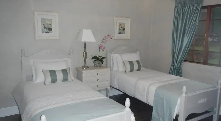 The Falls Cottages