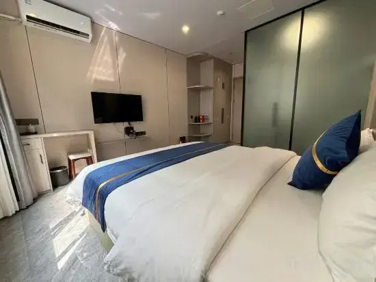 Pengcheng Apartment (Guangzhou Railway Station Xicun Subway Station)