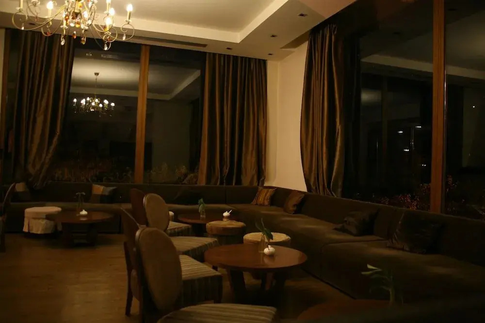 Veltsi Hotel