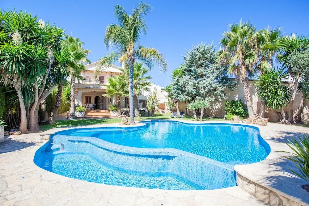 Can Gual in Inca With 4 Bedrooms and 3 Bathrooms