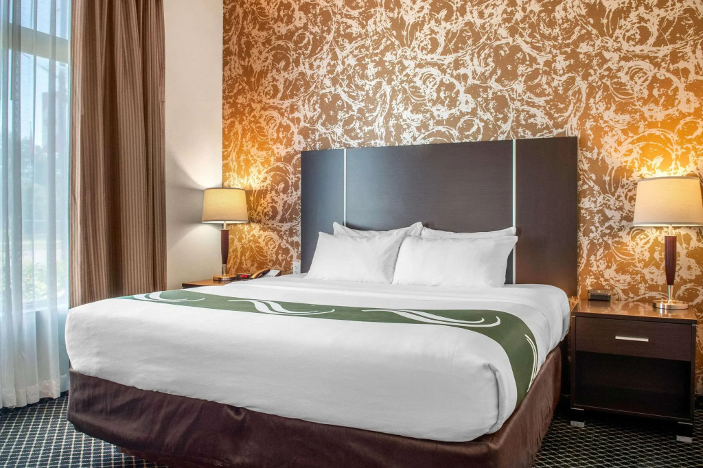 Quality Inn & Suites
