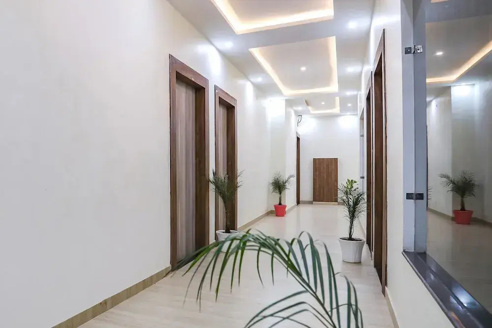 Hotel JB Square Ayodhya Near Ram Mandir, Airport & Ayodhya Cantt