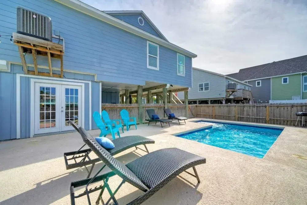 Sleeps 20! 2 Homes Near the Beach, Private Pools, Gameroom, Large Family Retreat