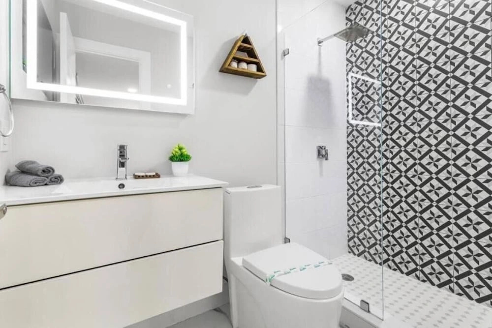 Villa Luxe - Modern by Glam Homes
