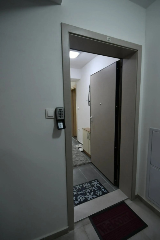 New, Modern & Luxury Apartment in the City