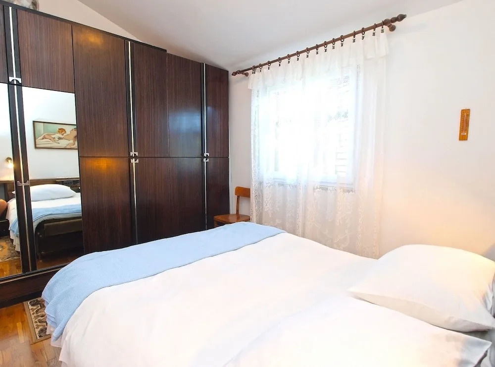 Apartment 1169