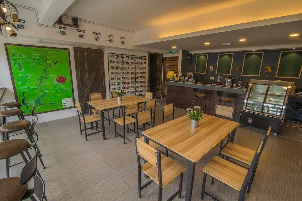 Traveller Bunker Hostel