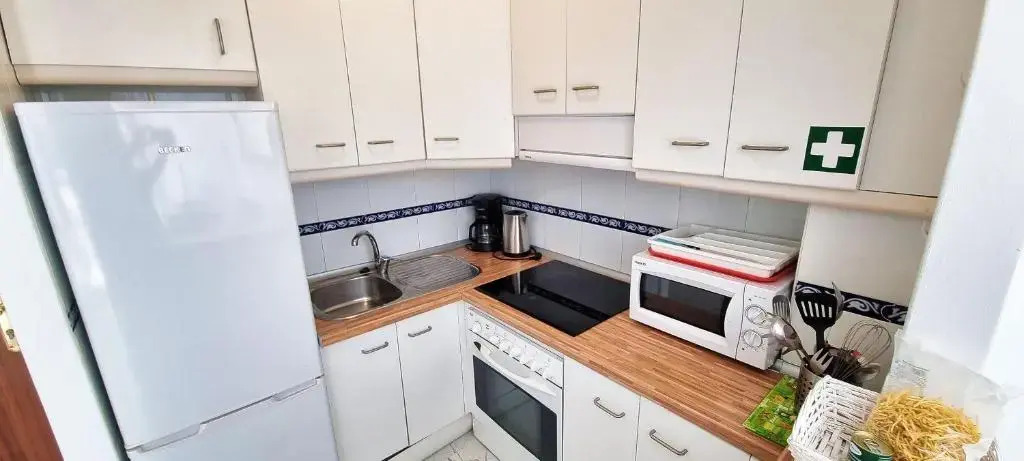 SKOL 424 Stunning One-bedroom apartment with sea views