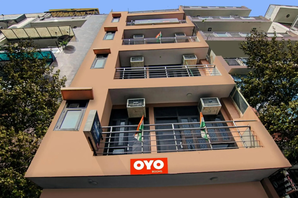 OYO Flagship 70255 Star Light Inn