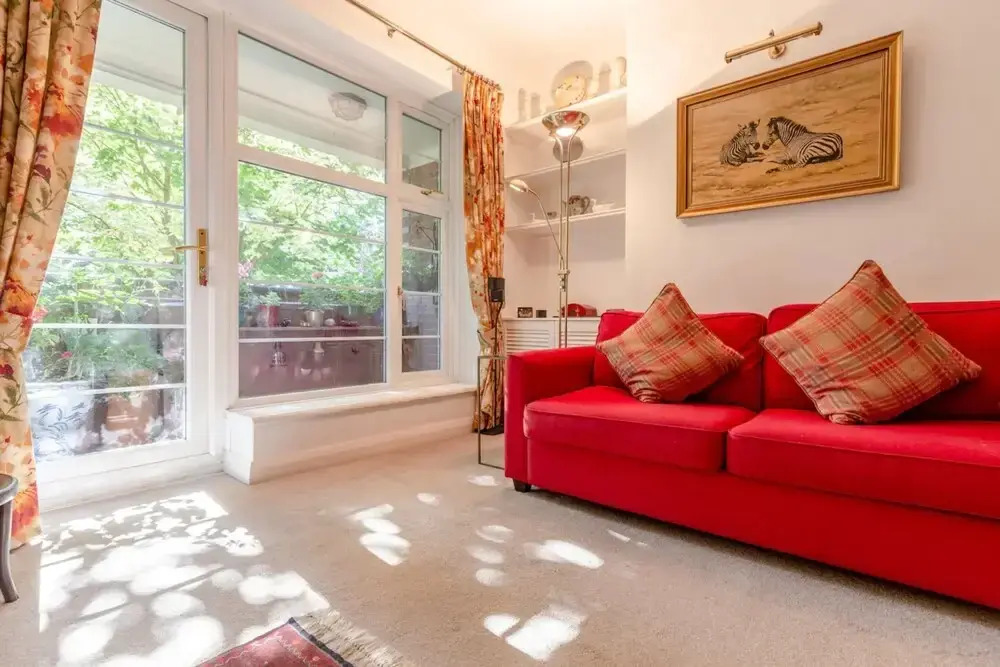 Stylish 2 Bedroom Apartment in Peaceful Richmond