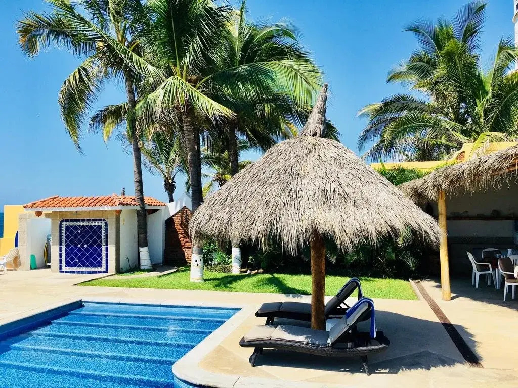 El Sol La Vida Beach Front Resort