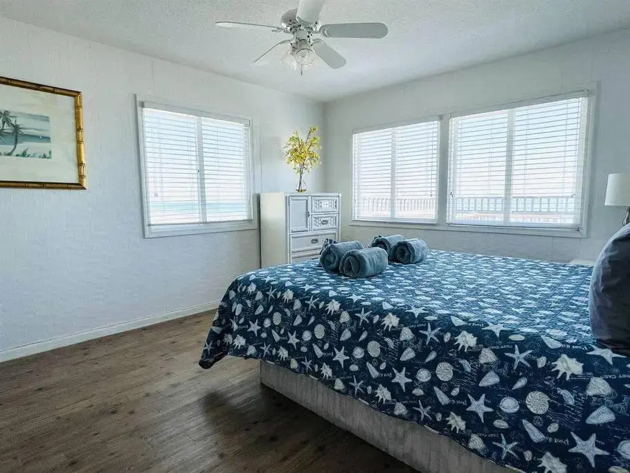 *OCEANFRONT HOUSE ON THE SAND*2 Kings*4br, 4ba*SLEEP 12*PGP3