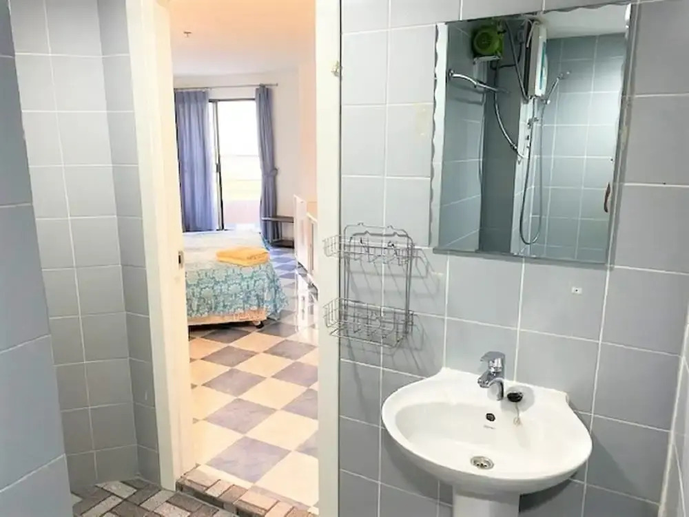 Angket hip Residence Fully Equipped 1 Bedroom + Bath tub & Shower