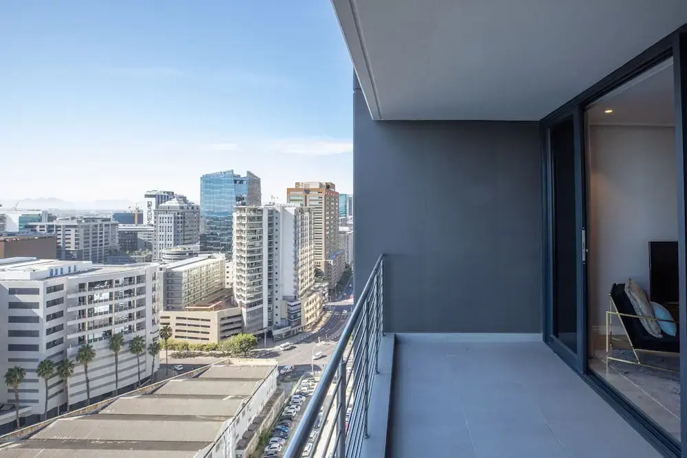 16 On Bree Unit 1713