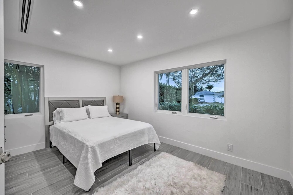 Lakefront House: Hot Tub & Golf Course Views!