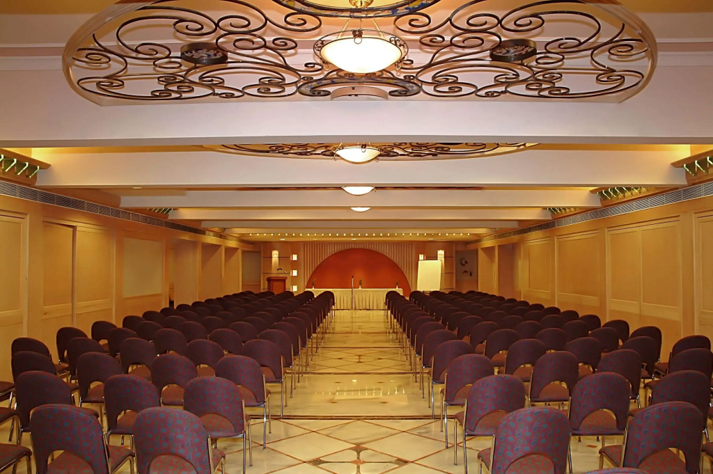 Comfort Inn President Near Ahmedabad Junction Station