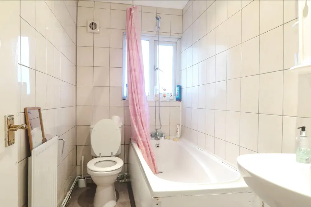 Bazely Street - Deluxe Double Room