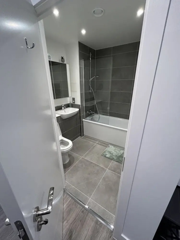 Immaculate 2-bed Apartment in London
