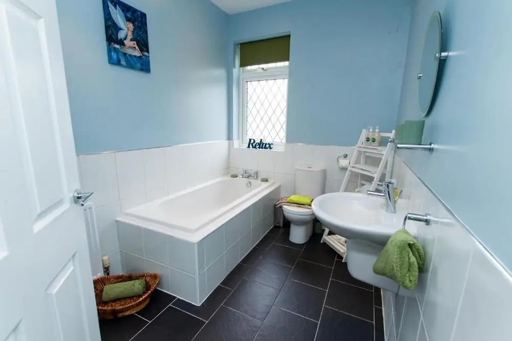 Captivating 2-bed House in Chesterfield