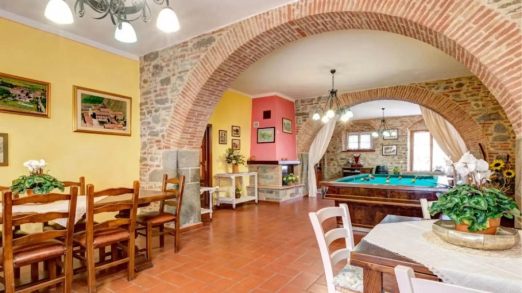 Indipendent Residence for 24 Guests Composed of 7 Apartaments Pool-fattoria GLI Ziri
