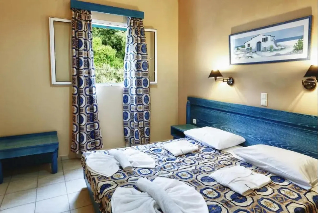 Rebecca'S Village Hotel