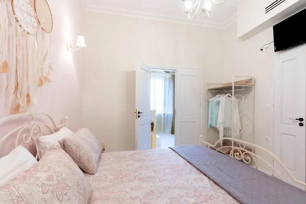 A33 Rhodes Old Town House