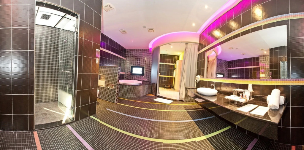 Wei Feng Hotel - Kaohsiung
