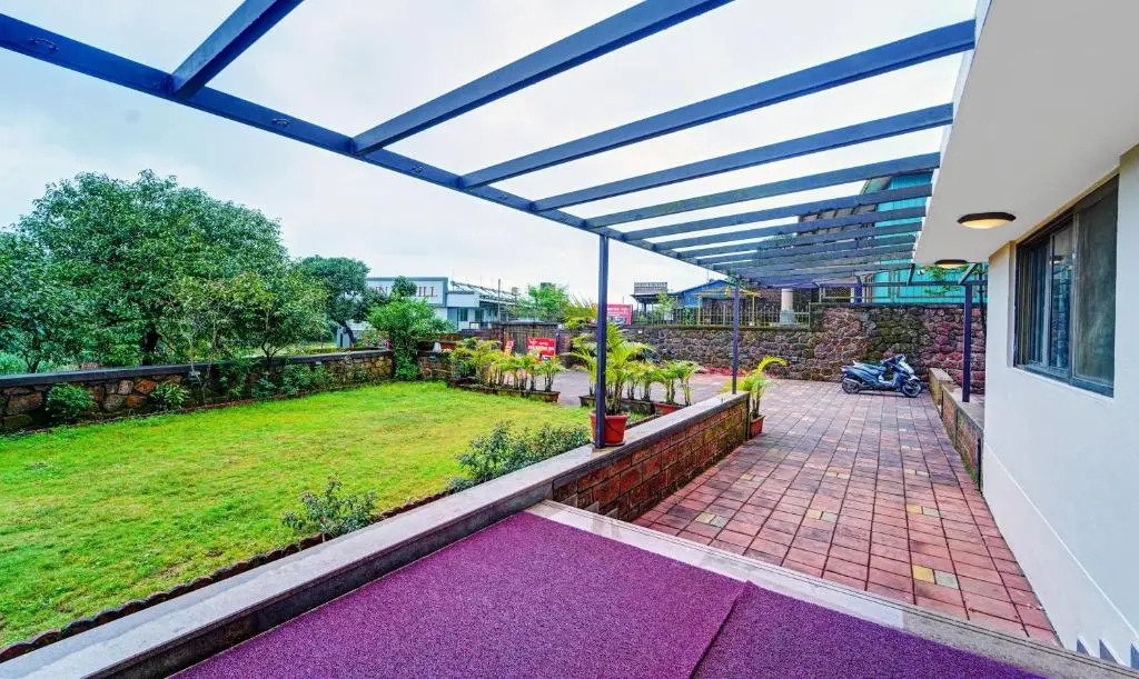 Hotel Strawberry inn, Mahabaleshwar