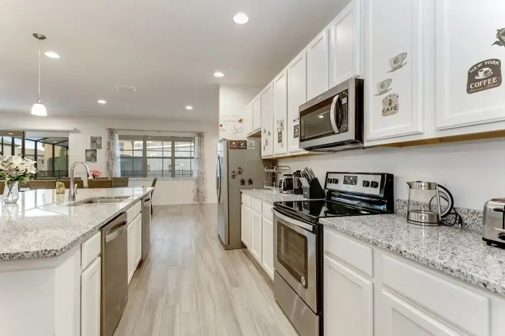 6028bod 14 Bedroom Home