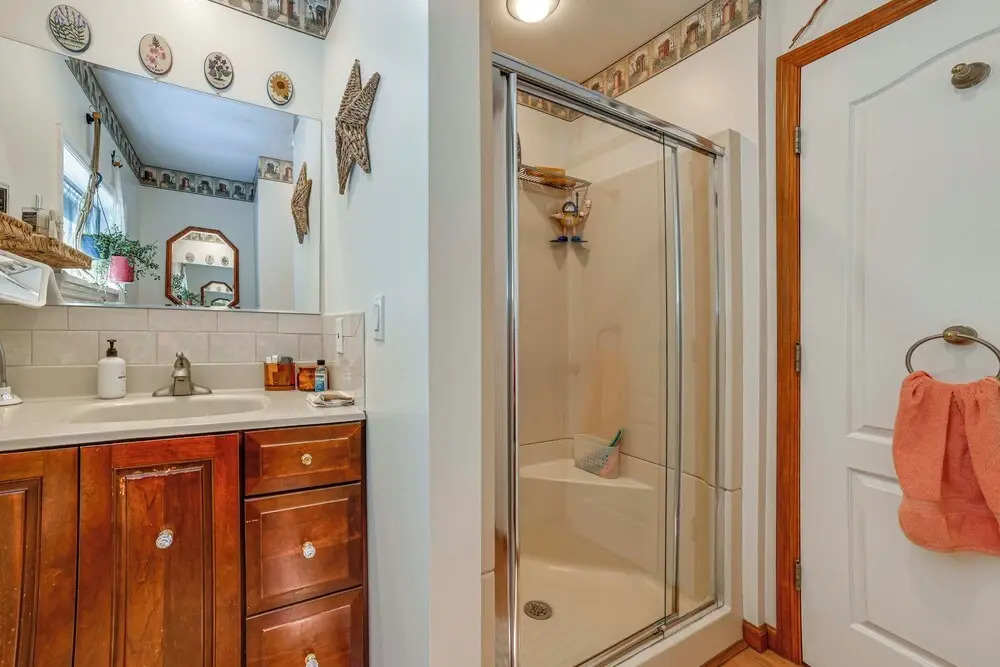 Serene Home w/ Deck, Pond & Mtn Views in Jefferson
