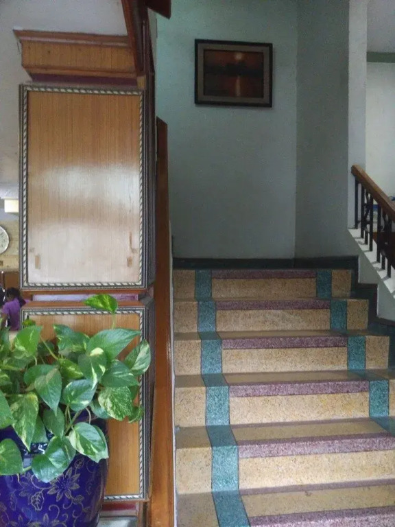 Jade Hotel