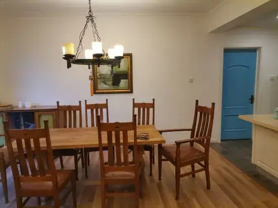 Badaling Peacock City Hill Villas