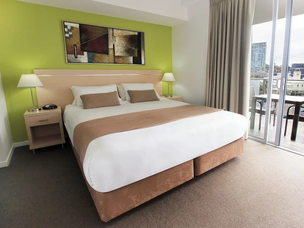 Oaks Townsville Gateway Suites