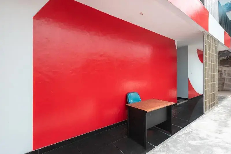 J&B Room Utan Kayu