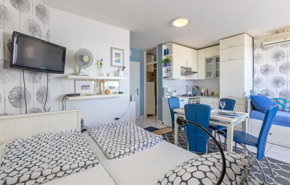Awesome Apartment in Crikvenica With Wifi
