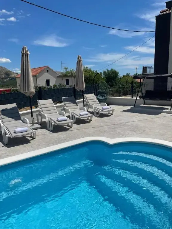 Apartments Antini