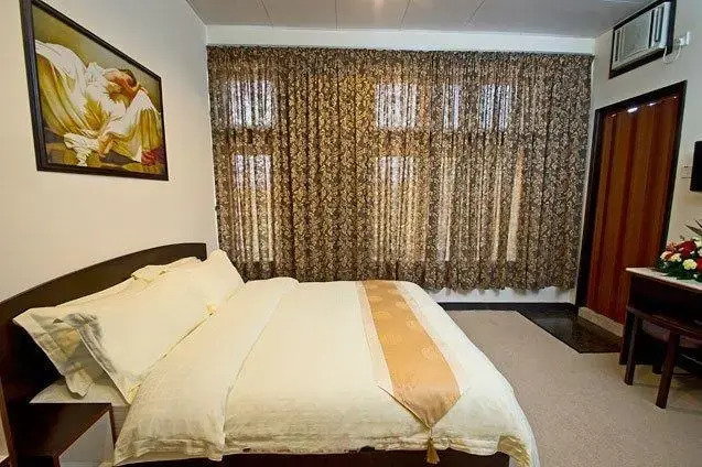 Leisure Inn