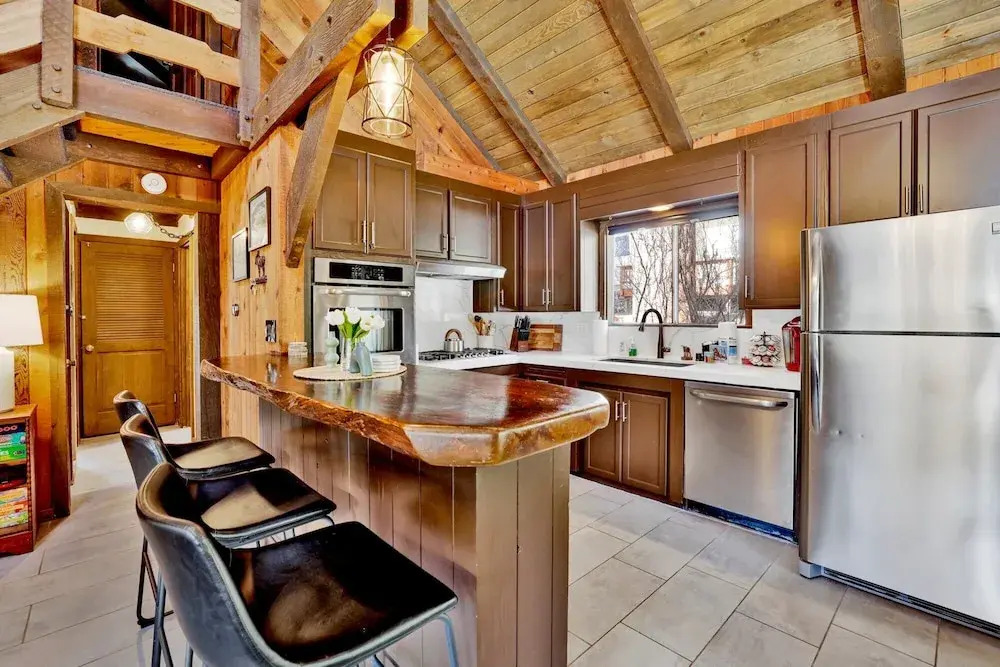 Moose Mountain Manor #2462