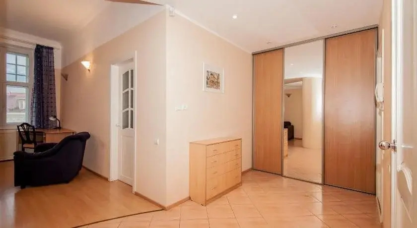 Romeo Family Apartments