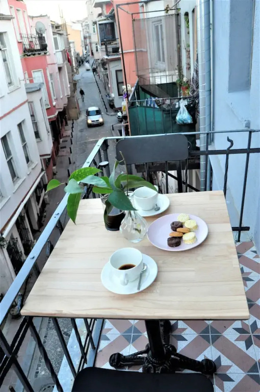 Rooftop Balat Rooms and Apartments Vodina