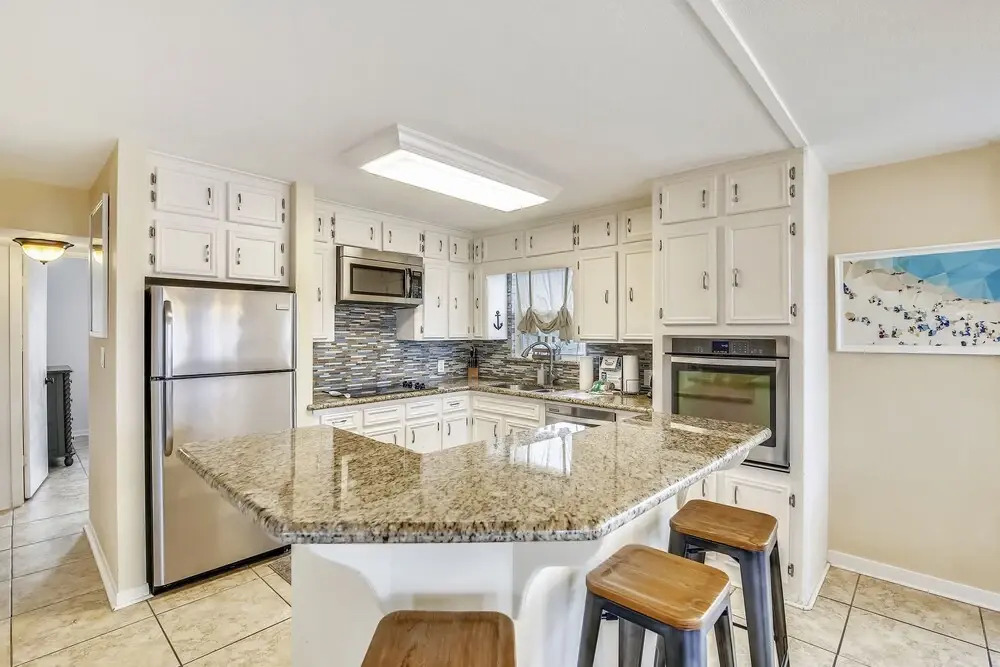 Reel Me In - As Seen On Tv! 5 Bedroom Home