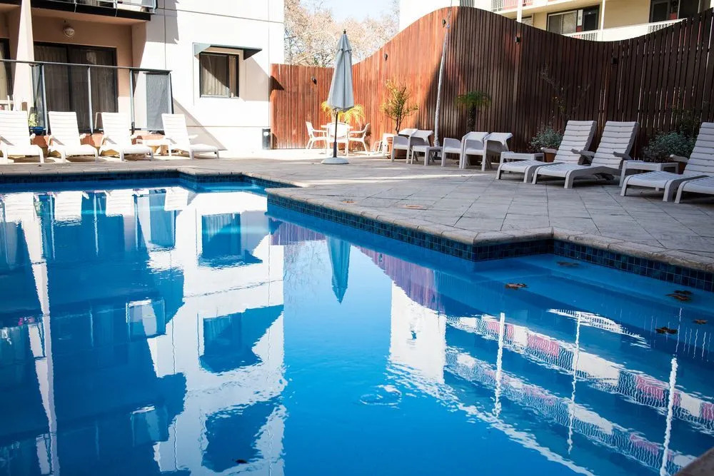 Perth City Retreat - parking, pool, self contained