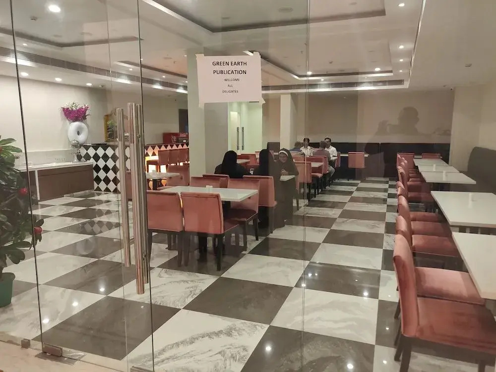 OYO 25040 Hotel Victoria