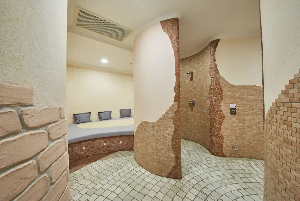 The Poolhouse Boutique Lodge